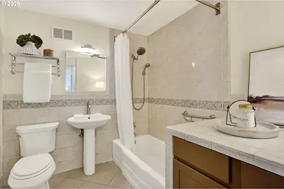 1220 NE 17th Ave #4F, Portland, OR 97232 - Photo 19