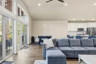 8433 Forest Ridge Loop, Redmond, OR 97756 - Photo 11