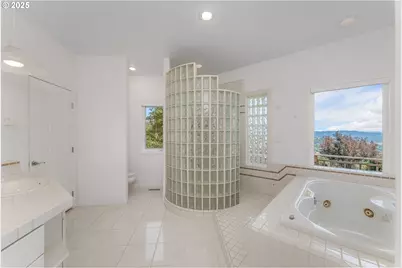 282 Redtail Ridge Ln, Roseburg, OR 97471 - Photo 19