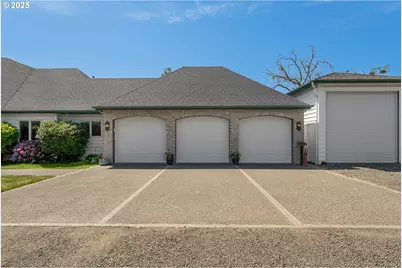 282 Redtail Ridge Ln, Roseburg, OR 97471 - Photo 5