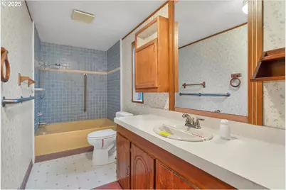 560 NE Cherry Hill Rd, Sheridan, OR 97378 - Photo 25