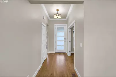 1004 S 46th St, Springfield, OR 97478 - Photo 5