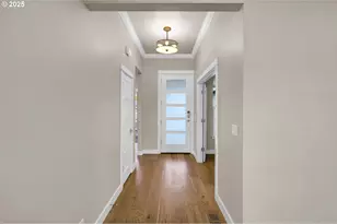 1004 S 46th St, Springfield, OR 97478 - Photo 5