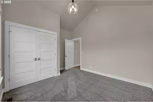 1004 S 46th St, Springfield, OR 97478 - Photo 11