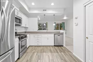 2253 NE Sheffield Ave, Hillsboro, OR 97006 - Photo 9