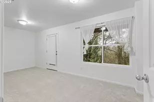 2253 NE Sheffield Ave, Hillsboro, OR 97006 - Photo 25