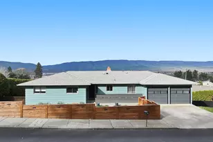 1707 Lincoln Way, The Dalles, OR 97058 - Photo 3