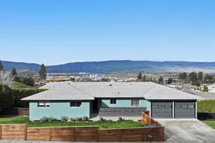 1707 Lincoln Way, The Dalles, OR 97058 - Photo 1