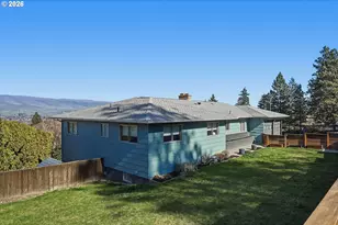 1707 Lincoln Way, The Dalles, OR 97058 - Photo 3