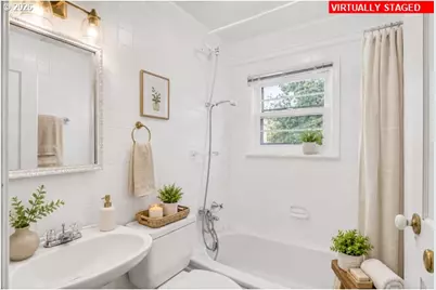 11625 NE Siskiyou St, Portland, OR 97220 - Photo 13