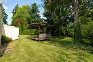 11625 NE Siskiyou St, Portland, OR 97220 - Photo 31
