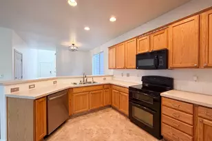 773 NW Forest Creek Dr, Hillsboro, OR 97124 - Photo 13