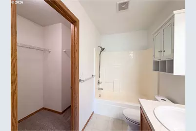 773 NW Forest Creek Dr, Hillsboro, OR 97124 - Photo 5