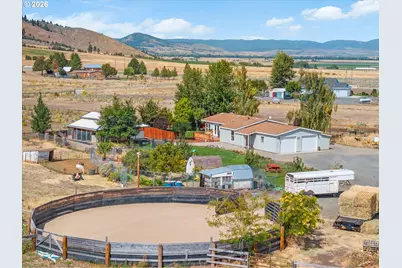 44214 Fuzzy Mullien Rd, Baker City, OR 97814 - Photo 3
