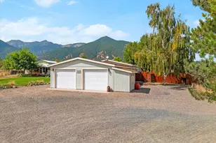44214 Fuzzy Mullien Rd, Baker City, OR 97814 - Photo 9