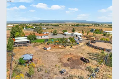 44214 Fuzzy Mullien Rd, Baker City, OR 97814 - Photo 5
