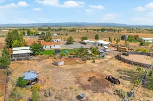44214 Fuzzy Mullien Rd, Baker City, OR 97814 - Photo 5