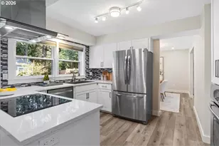 8685 SW Wilson Ln, Wilsonville, OR 97070 - Photo 11