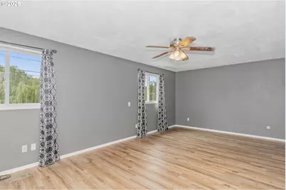 125 Susan St, Myrtle Creek, OR 97457 - Photo 17