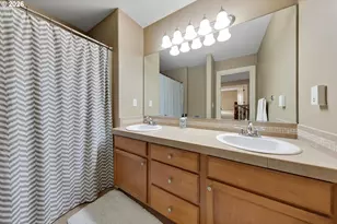 13048 SE Almond Ln, Clackamas, OR 97015 - Photo 33