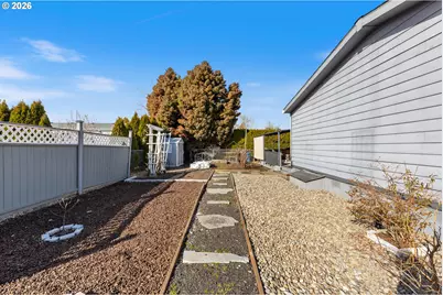 1377 SW Louise Dr, McMinnville, OR 97128 - Photo 35