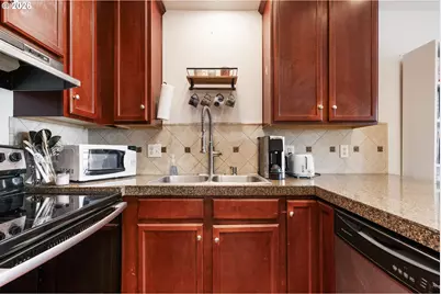 6017 NE Holladay St, Portland, OR 97213 - Photo 7