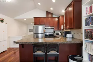 6017 NE Holladay St, Portland, OR 97213 - Photo 5