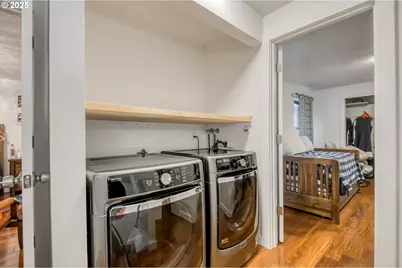 6196 SW Capitol Hwy, Portland, OR 97239 - Photo 15