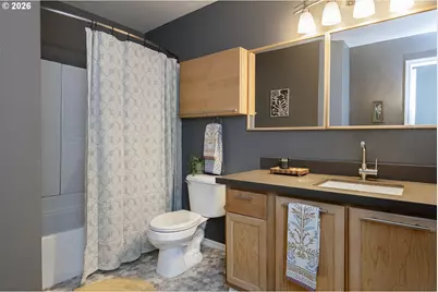 529 NE Russell St, Portland, OR 97212 - Photo 21