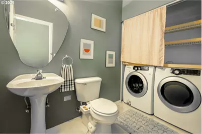 529 NE Russell St, Portland, OR 97212 - Photo 5