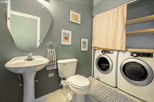 529 NE Russell St, Portland, OR 97212 - Photo 5