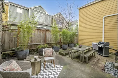 529 NE Russell St, Portland, OR 97212 - Photo 31