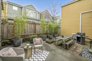 529 NE Russell St, Portland, OR 97212 - Photo 31