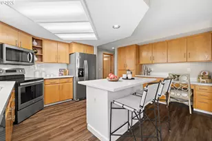 1526 NE 150th Ave, Portland, OR 97230 - Photo 9