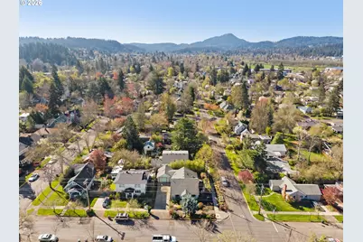 810 E 20th Ave, Eugene, OR 97405 - Photo 41