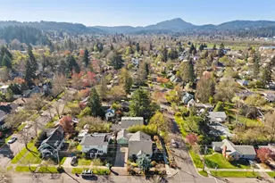 810 E 20th Ave, Eugene, OR 97405 - Photo 41