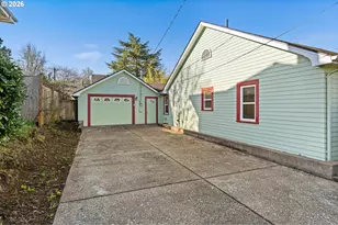 810 E 20th Ave, Eugene, OR 97405 - Photo 37