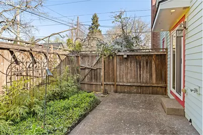 810 E 20th Ave, Eugene, OR 97405 - Photo 31