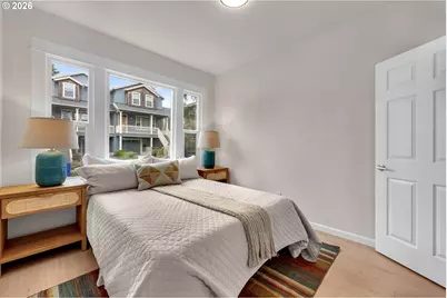 722 NE Skidmore St, Portland, OR 97211 - Photo 15