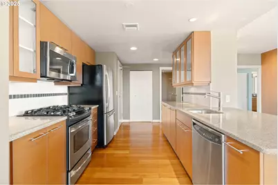 1500 SW 11th Ave #1704, Portland, OR 97201 - Photo 13