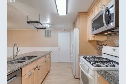 1632 NW 143rd Ave, Portland, OR 97229 - Photo 13