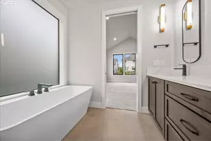 760 N V St, Washougal, WA 98671 - Photo 23