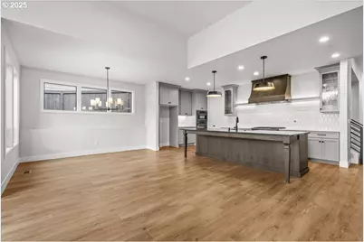 760 N V St, Washougal, WA 98671 - Photo 9