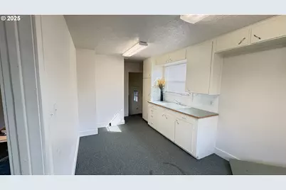 7515 NE Glisan St, Portland, OR 97213 - Photo 5