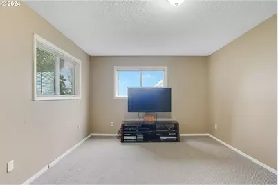 390 NW Conifer Blvd, Corvallis, OR 97330 - Photo 35