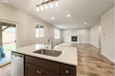 9448 N Alder St, Camas, WA 98607 - Photo 11