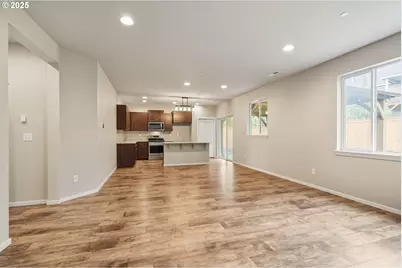 9448 N Alder St, Camas, WA 98607 - Photo 7