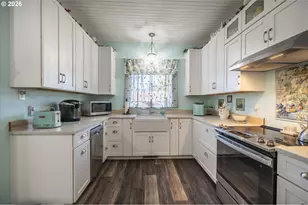 830 Division St SE, Bandon, OR 97411 - Photo 23