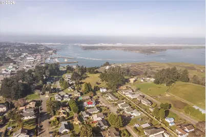 830 Division St SE, Bandon, OR 97411 - Photo 7