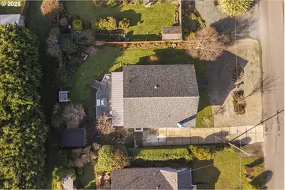 830 Division St SE, Bandon, OR 97411 - Photo 47